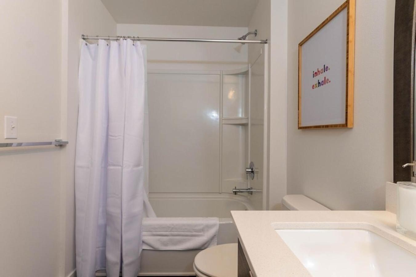 تاكوما، واشنطن Self Check-In-Washer-Dryer-4Ksmart Tv-King Bed-Gym المظهر الخارجي الصورة